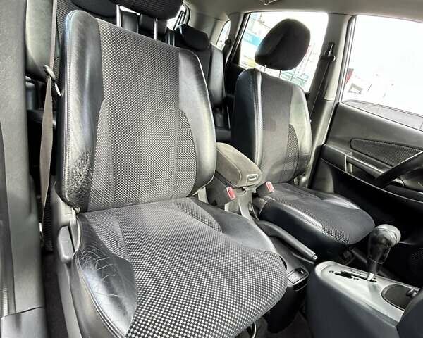 Хендай Туксон 2012 у Сумах на Automoto.ua Сірий Хендай Туксон, об'ємом двигуна 1.98 л та пробігом 210 тис. км за 9600 $, фото 27 на Automoto.ua