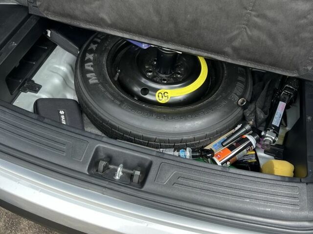 Серый Хендай Туксон, объемом двигателя 2.4 л и пробегом 164 тыс. км за 12500 $, фото 22 на Automoto.ua