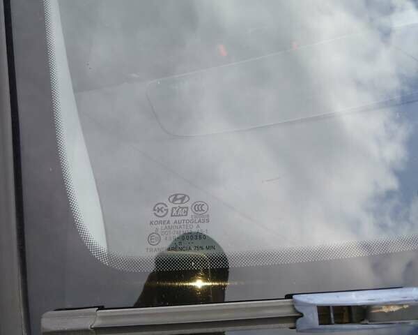 Хендай Туксон 2012 у Львові на Automoto.ua Сірий Хендай Туксон, об'ємом двигуна 2 л та пробігом 155 тис. км за 9000 $, фото 15 на Automoto.ua