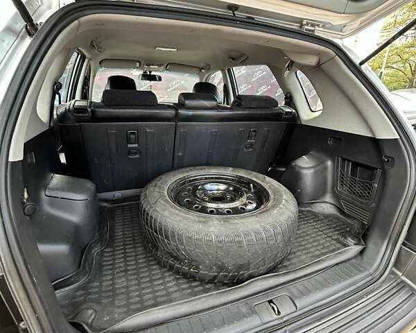 Хендай Туксон 2012 у Сумах на Automoto.ua Сірий Хендай Туксон, об'ємом двигуна 1.98 л та пробігом 210 тис. км за 9600 $, фото 11 на Automoto.ua