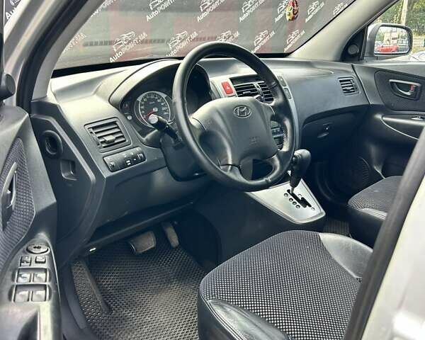 Хендай Туксон 2012 у Сумах на Automoto.ua Сірий Хендай Туксон, об'ємом двигуна 1.98 л та пробігом 210 тис. км за 9600 $, фото 22 на Automoto.ua
