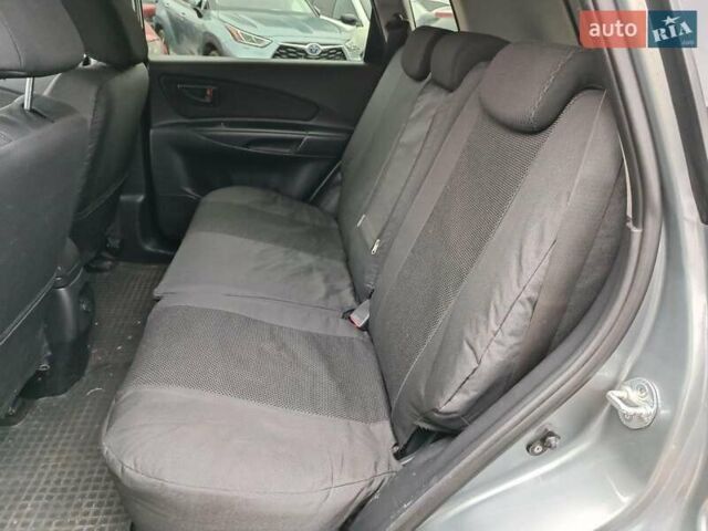 Серый Хендай Туксон, объемом двигателя 2 л и пробегом 148 тыс. км за 10390 $, фото 13 на Automoto.ua