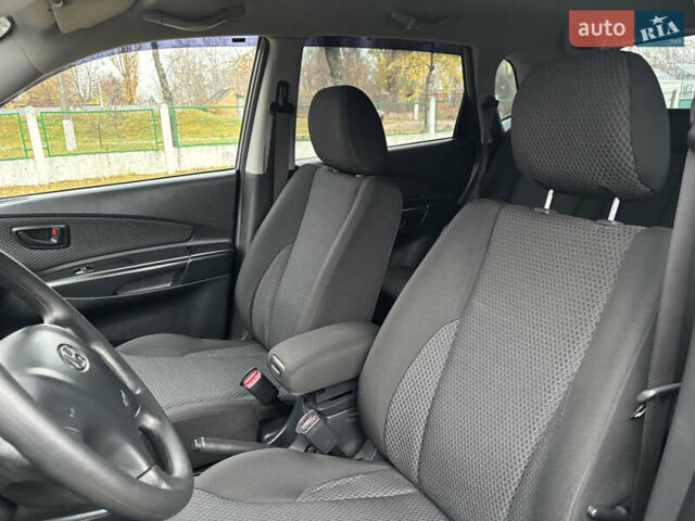 Серый Хендай Туксон, объемом двигателя 1.98 л и пробегом 77 тыс. км за 10500 $, фото 10 на Automoto.ua