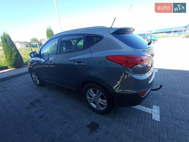 Сірий Хендай Туксон, об'ємом двигуна 1.7 л та пробігом 279 тис. км за 11400 $, фото 18 на Automoto.ua