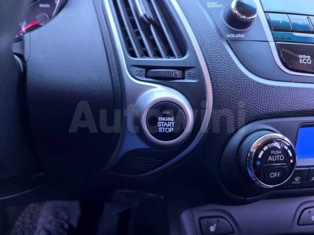 Сірий Хендай Туксон, об'ємом двигуна 2 л та пробігом 156 тис. км за 2500 $, фото 11 на Automoto.ua