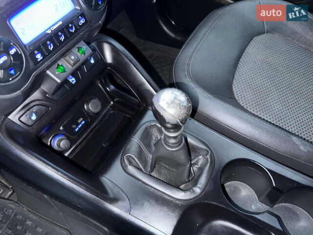 Сірий Хендай Туксон, об'ємом двигуна 1.69 л та пробігом 282 тис. км за 12000 $, фото 32 на Automoto.ua