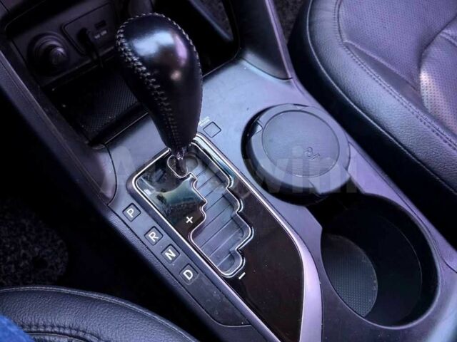 Сірий Хендай Туксон, об'ємом двигуна 2 л та пробігом 156 тис. км за 2500 $, фото 13 на Automoto.ua