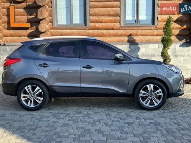 Сірий Хендай Туксон, об'ємом двигуна 2 л та пробігом 178 тис. км за 13800 $, фото 8 на Automoto.ua