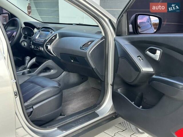 Хендай Туксон 2014 в Тернополе на Automoto.ua Серый Хендай Туксон, объемом двигателя 2 л и пробегом 187 тыс. км за 14700 $, фото 23 на Automoto.ua