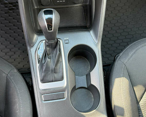 Серый Хендай Туксон, объемом двигателя 2 л и пробегом 142 тыс. км за 13000 $, фото 12 на Automoto.ua