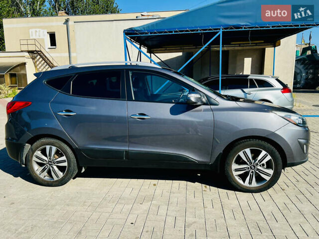 Сірий Хендай Туксон, об'ємом двигуна 2.4 л та пробігом 123 тис. км за 12500 $, фото 6 на Automoto.ua