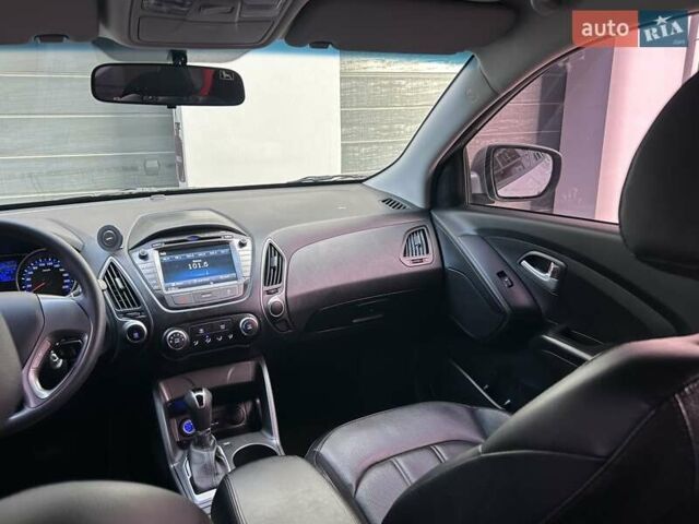 Хендай Туксон 2014 в Тернополе на Automoto.ua Серый Хендай Туксон, объемом двигателя 2 л и пробегом 187 тыс. км за 14700 $, фото 25 на Automoto.ua
