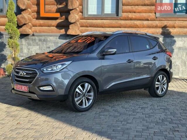 Сірий Хендай Туксон, об'ємом двигуна 2 л та пробігом 178 тис. км за 13800 $, фото 4 на Automoto.ua