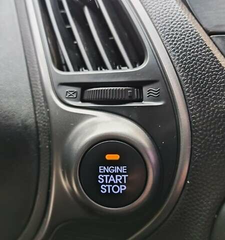 Серый Хендай Туксон, объемом двигателя 2 л и пробегом 138 тыс. км за 15300 $, фото 34 на Automoto.ua