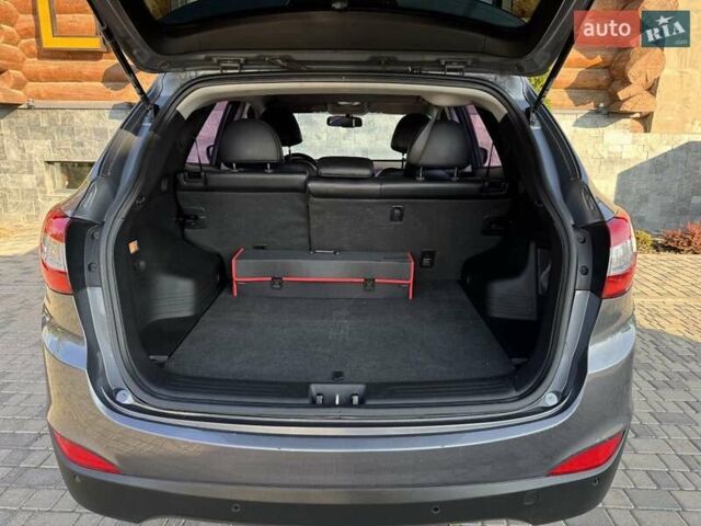 Серый Хендай Туксон, объемом двигателя 2 л и пробегом 178 тыс. км за 14000 $, фото 36 на Automoto.ua