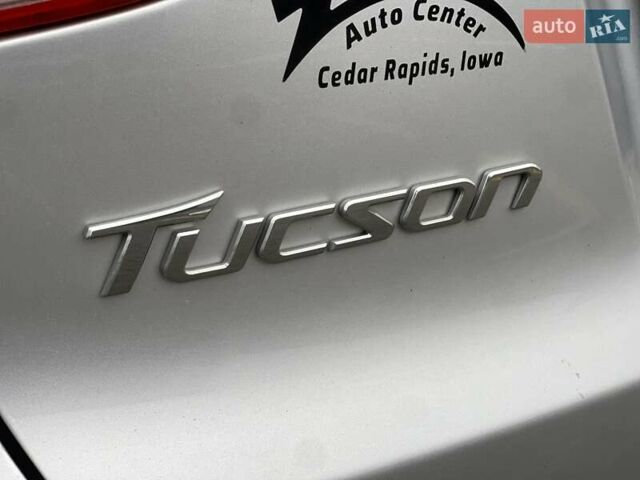 Сірий Хендай Туксон, об'ємом двигуна 2.4 л та пробігом 240 тис. км за 11300 $, фото 14 на Automoto.ua