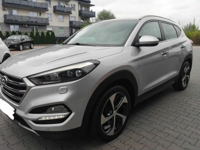 Сірий Хендай Туксон, об'ємом двигуна 2 л та пробігом 143 тис. км за 8000 $, фото 2 на Automoto.ua