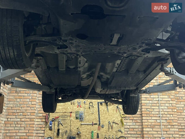 Серый Хендай Туксон, объемом двигателя 2 л и пробегом 203 тыс. км за 17700 $, фото 11 на Automoto.ua