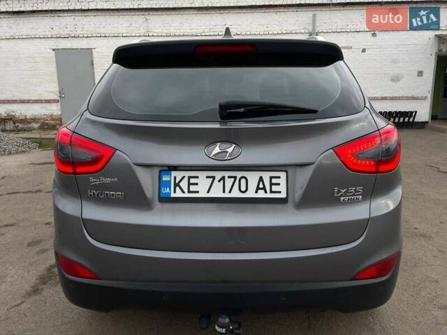 Серый Хендай Туксон, объемом двигателя 1.69 л и пробегом 293 тыс. км за 12950 $, фото 12 на Automoto.ua