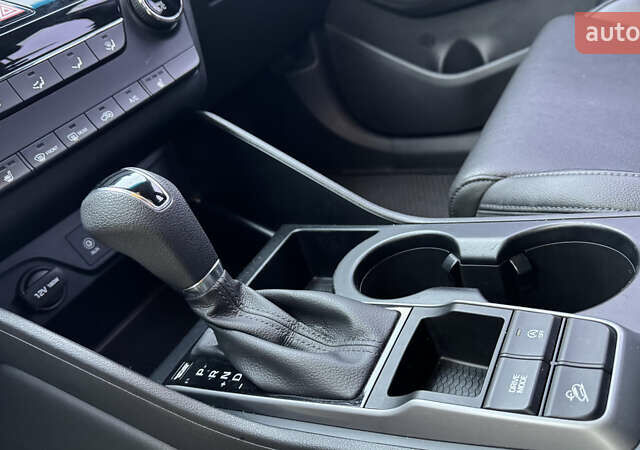 Сірий Хендай Туксон, об'ємом двигуна 2 л та пробігом 203 тис. км за 18300 $, фото 24 на Automoto.ua