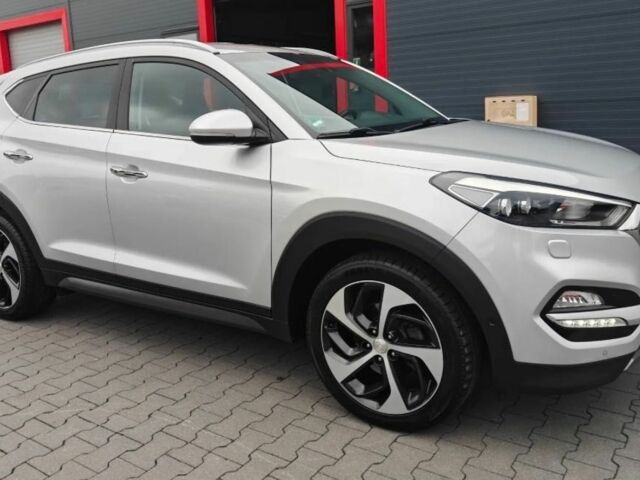 Сірий Хендай Туксон, об'ємом двигуна 2 л та пробігом 143 тис. км за 8000 $, фото 12 на Automoto.ua