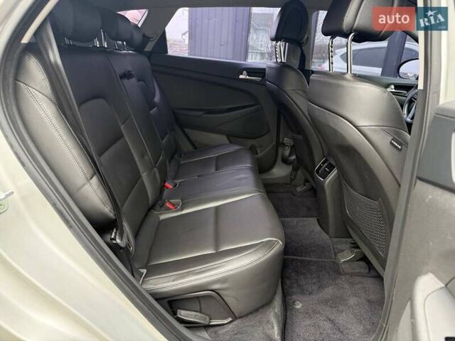 Серый Хендай Туксон, объемом двигателя 0 л и пробегом 139 тыс. км за 17700 $, фото 25 на Automoto.ua