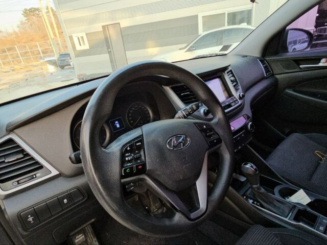 Сірий Хендай Туксон, об'ємом двигуна 1.7 л та пробігом 229 тис. км за 13300 $, фото 26 на Automoto.ua