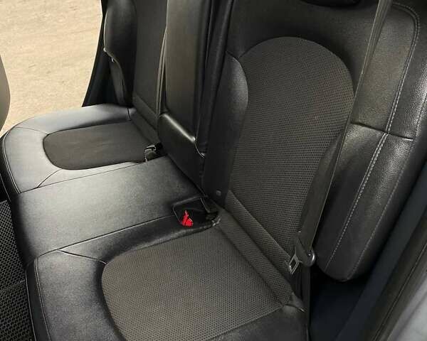 Серый Хендай Туксон, объемом двигателя 1.69 л и пробегом 293 тыс. км за 12950 $, фото 37 на Automoto.ua