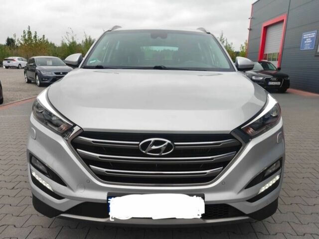 Сірий Хендай Туксон, об'ємом двигуна 2 л та пробігом 143 тис. км за 8000 $, фото 1 на Automoto.ua