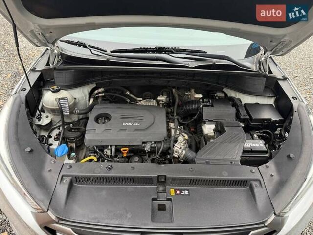 Серый Хендай Туксон, объемом двигателя 0 л и пробегом 139 тыс. км за 17700 $, фото 43 на Automoto.ua