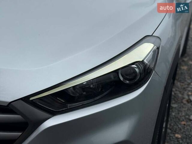 Серый Хендай Туксон, объемом двигателя 0 л и пробегом 139 тыс. км за 17700 $, фото 18 на Automoto.ua