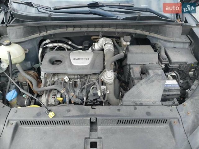 Хендай Туксон 2015 в Полтаве на Automoto.ua Серый Хендай Туксон, объемом двигателя 1.6 л и пробегом 174 тыс. км за 2550 $, фото 6 на Automoto.ua