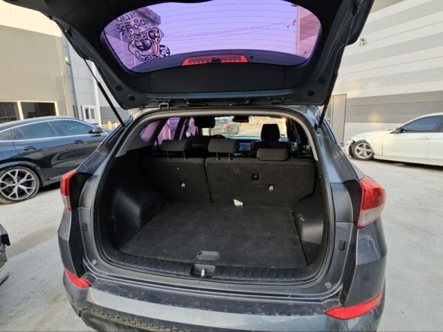 Сірий Хендай Туксон, об'ємом двигуна 1.7 л та пробігом 229 тис. км за 13300 $, фото 18 на Automoto.ua