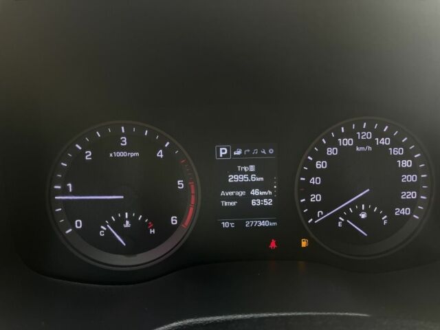 Хендай Туксон 2015 в Кривом Роге на Automoto.ua Серый Хендай Туксон, объемом двигателя 2 л и пробегом 270 тыс. км за 18000 $, фото 6 на Automoto.ua