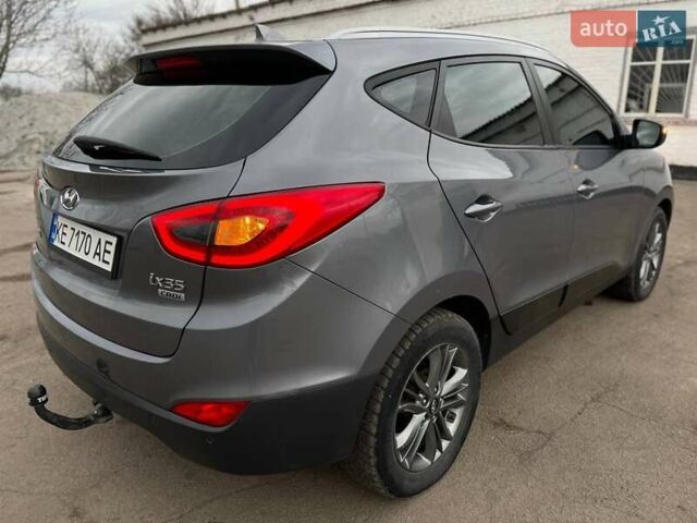 Серый Хендай Туксон, объемом двигателя 1.69 л и пробегом 293 тыс. км за 12950 $, фото 8 на Automoto.ua