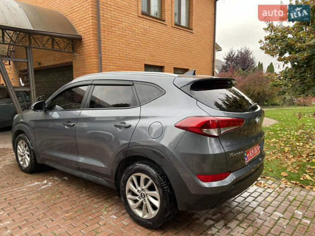 Сірий Хендай Туксон, об'ємом двигуна 1.7 л та пробігом 215 тис. км за 13650 $, фото 6 на Automoto.ua