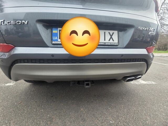 Серый Хендай Туксон, объемом двигателя 1.6 л и пробегом 113 тыс. км за 15000 $, фото 10 на Automoto.ua