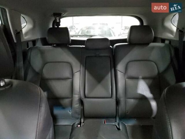 Серый Хендай Туксон, объемом двигателя 1.6 л и пробегом 157 тыс. км за 2100 $, фото 9 на Automoto.ua
