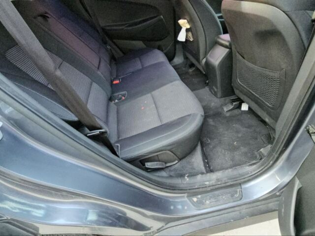 Сірий Хендай Туксон, об'ємом двигуна 1.7 л та пробігом 229 тис. км за 13300 $, фото 15 на Automoto.ua