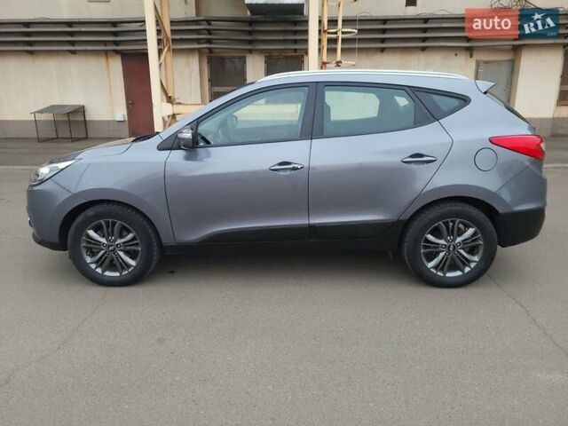 Серый Хендай Туксон, объемом двигателя 1.7 л и пробегом 290 тыс. км за 12800 $, фото 22 на Automoto.ua