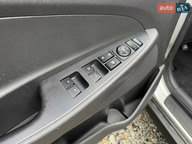 Серый Хендай Туксон, объемом двигателя 0 л и пробегом 139 тыс. км за 17700 $, фото 23 на Automoto.ua