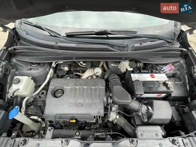 Серый Хендай Туксон, объемом двигателя 1.69 л и пробегом 293 тыс. км за 12950 $, фото 76 на Automoto.ua