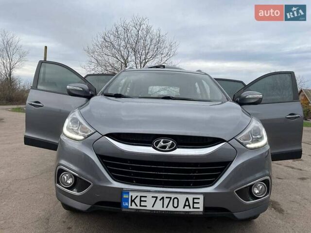 Серый Хендай Туксон, объемом двигателя 1.69 л и пробегом 293 тыс. км за 12950 $, фото 21 на Automoto.ua