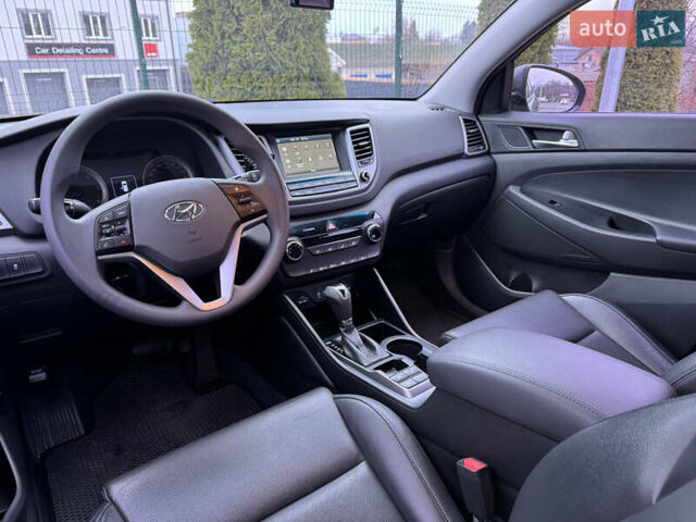 Сірий Хендай Туксон, об'ємом двигуна 2 л та пробігом 203 тис. км за 18300 $, фото 20 на Automoto.ua