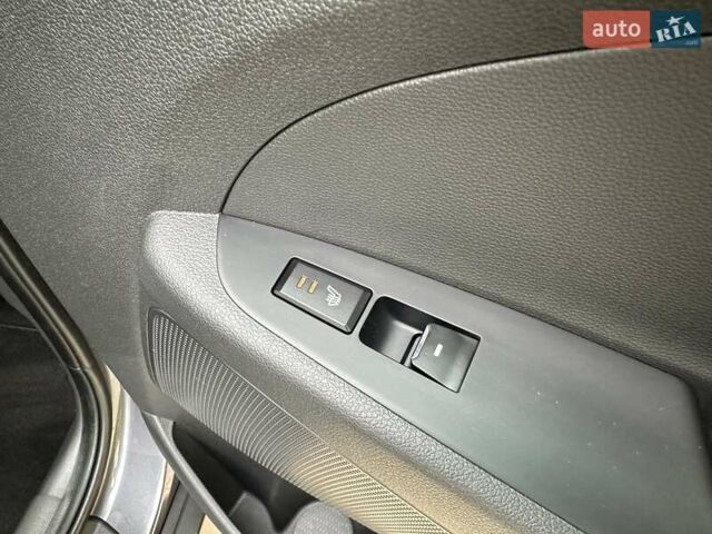 Серый Хендай Туксон, объемом двигателя 2 л и пробегом 130 тыс. км за 22500 $, фото 68 на Automoto.ua