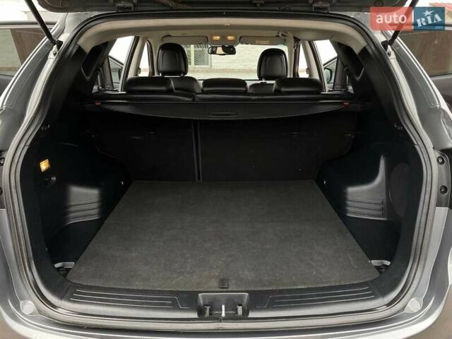 Серый Хендай Туксон, объемом двигателя 1.69 л и пробегом 293 тыс. км за 12950 $, фото 29 на Automoto.ua