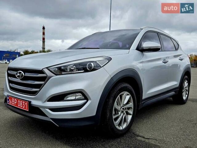 Хендай Туксон 2015 в Днепре (Днепропетровске) на Automoto.ua Серый Хендай Туксон, объемом двигателя 1.7 л и пробегом 145 тыс. км за 16700 $, фото 1 на Automoto.ua