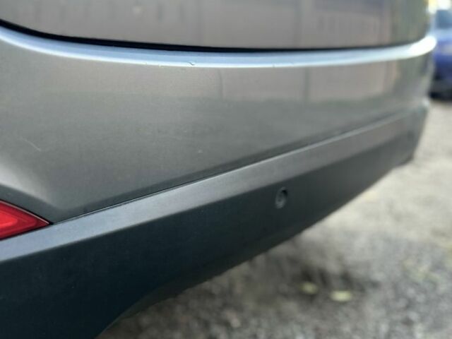 Серый Хендай Туксон, объемом двигателя 2 л и пробегом 150 тыс. км за 16400 $, фото 6 на Automoto.ua