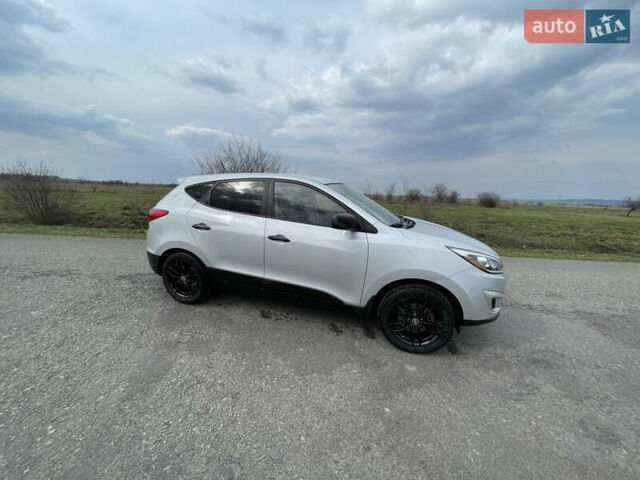 Сірий Хендай Туксон, об'ємом двигуна 2 л та пробігом 141 тис. км за 13500 $, фото 5 на Automoto.ua