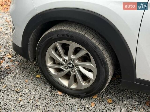 Серый Хендай Туксон, объемом двигателя 0 л и пробегом 139 тыс. км за 17700 $, фото 20 на Automoto.ua